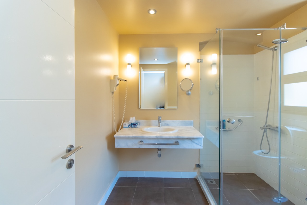 1 BR VILLA IN TRANQUIL COVE ROTANA | RARE GEM!