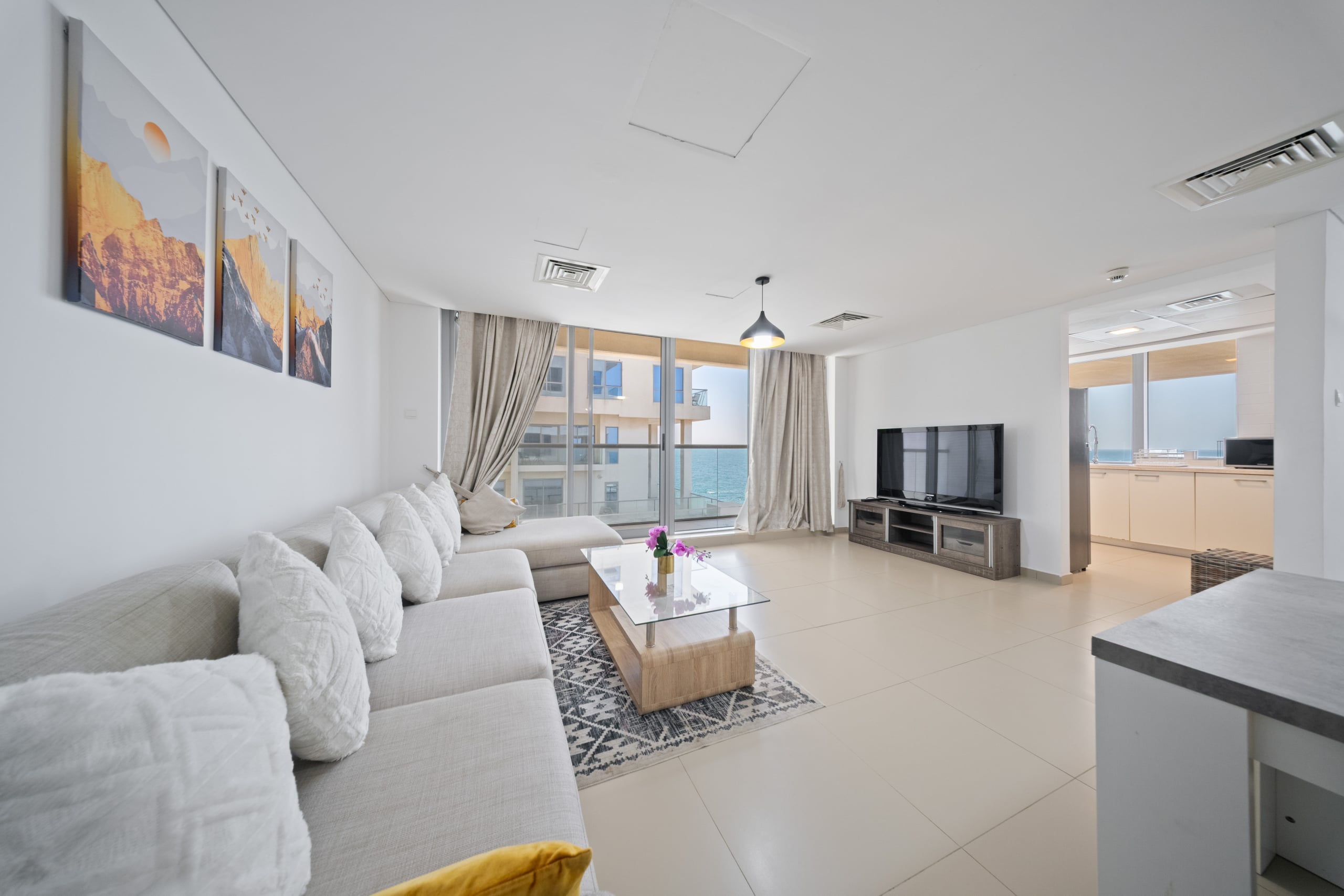 AMAZING SEA VIEW | FULLY FURNISHED | CHILLER FREE