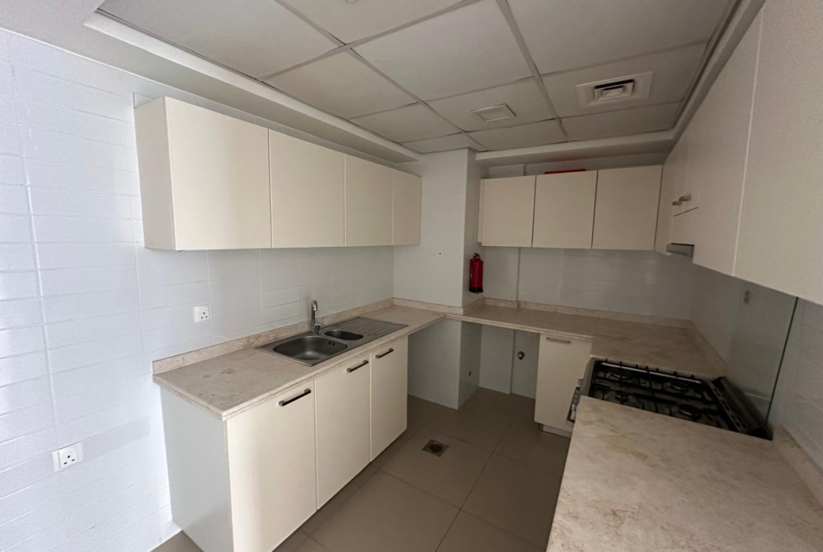 2 BR Apartment | Prime Location, Gorgeous Views, Gateway at Mina Al Arab
