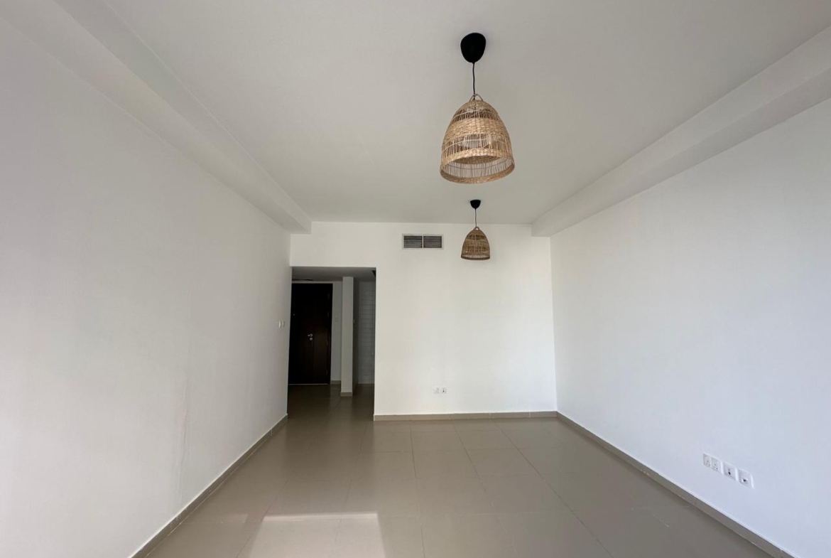 2 BR Apartment | Prime Location, Gorgeous Views, Gateway at Mina Al Arab