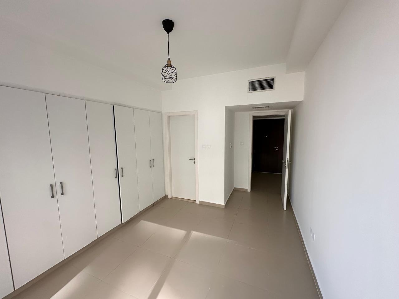 2 BR Apartment | Prime Location, Gorgeous Views, Gateway at Mina Al Arab