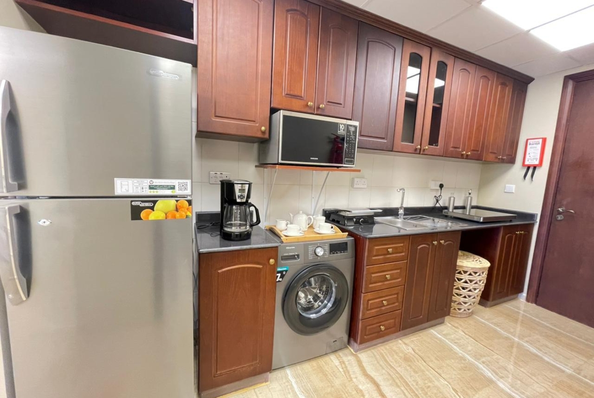 Studio Apartment | Huge Balcony | Golf & Lagoon Views – Al Hamra Village