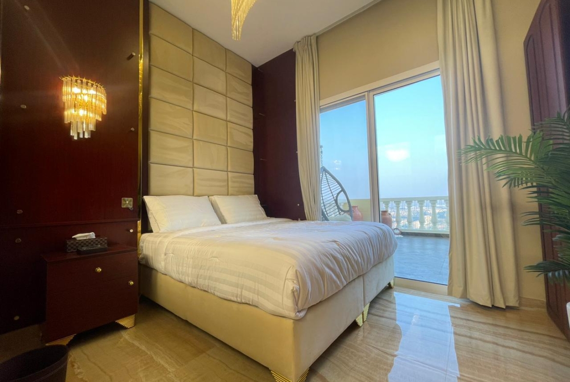 Studio Apartment | Huge Balcony | Golf & Lagoon Views – Al Hamra Village