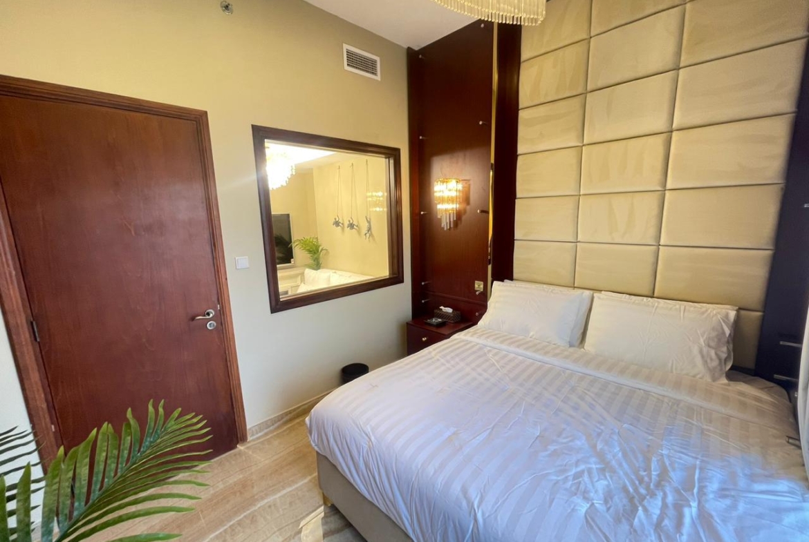 Studio Apartment | Huge Balcony | Golf & Lagoon Views – Al Hamra Village