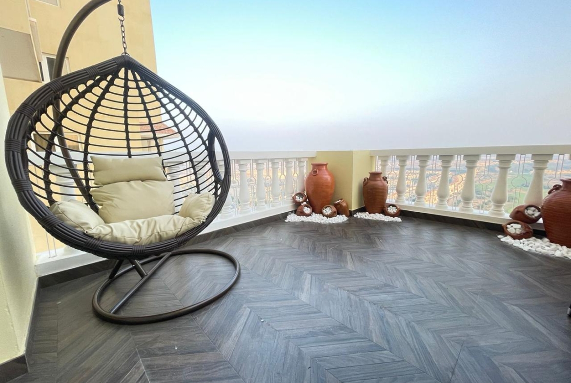 Studio Apartment | Huge Balcony | Golf & Lagoon Views – Al Hamra Village