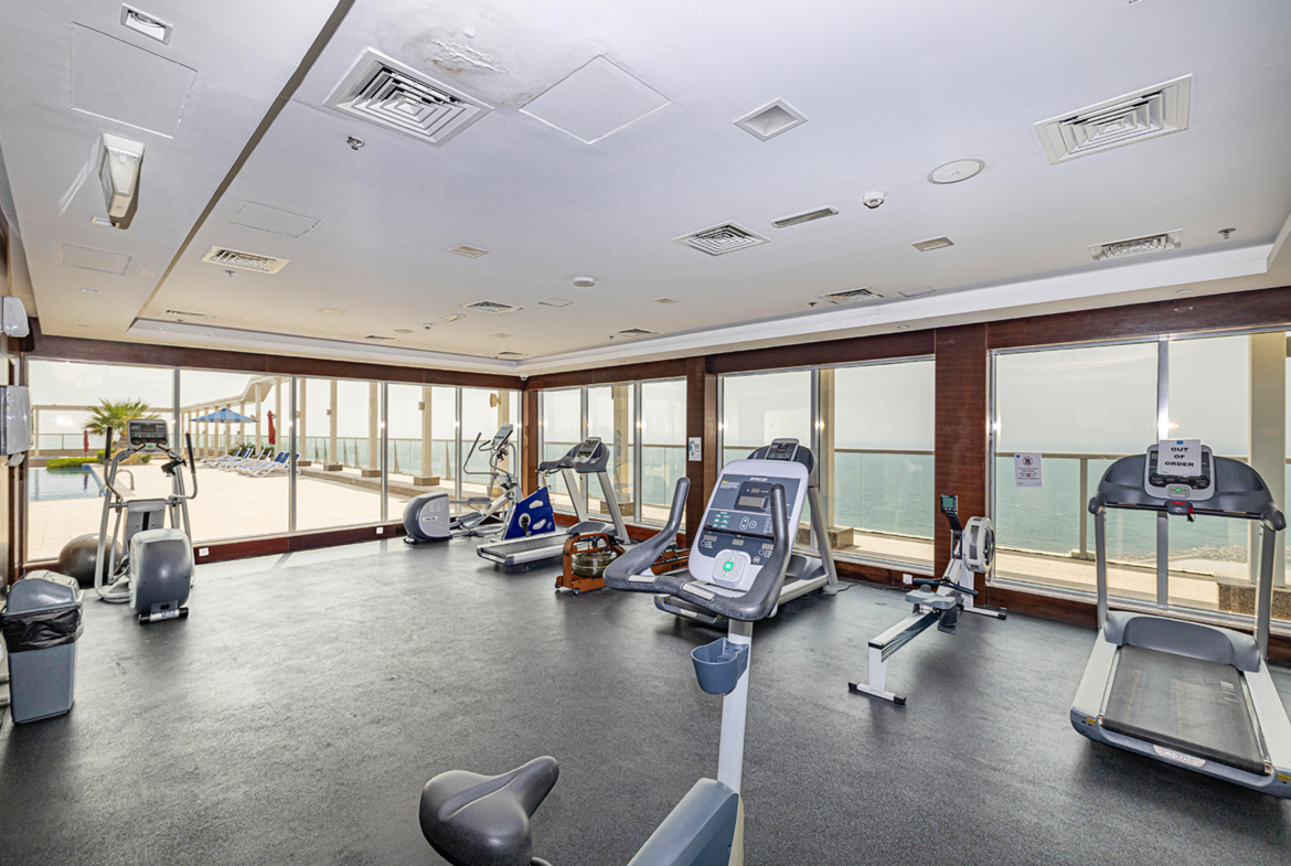 2 BR Apartment | Prime Location, Gorgeous Views, Gateway at Mina Al Arab