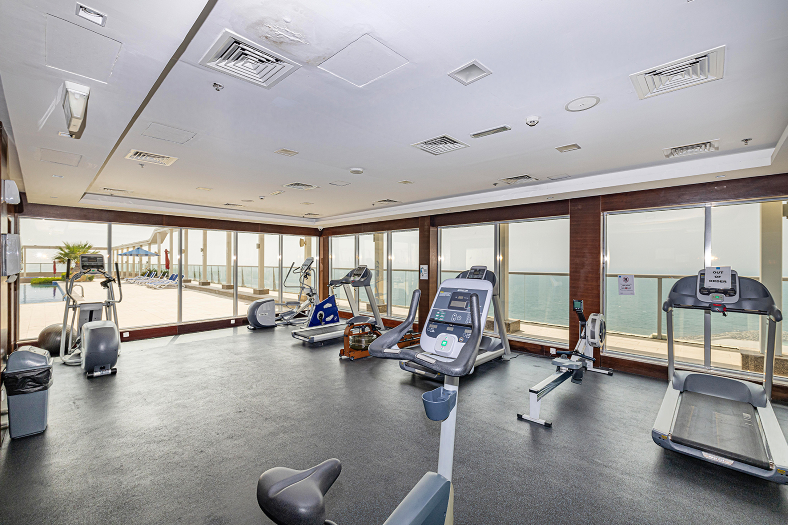 2 BR Apartment | Prime Location, Gorgeous Views, Gateway at Mina Al Arab